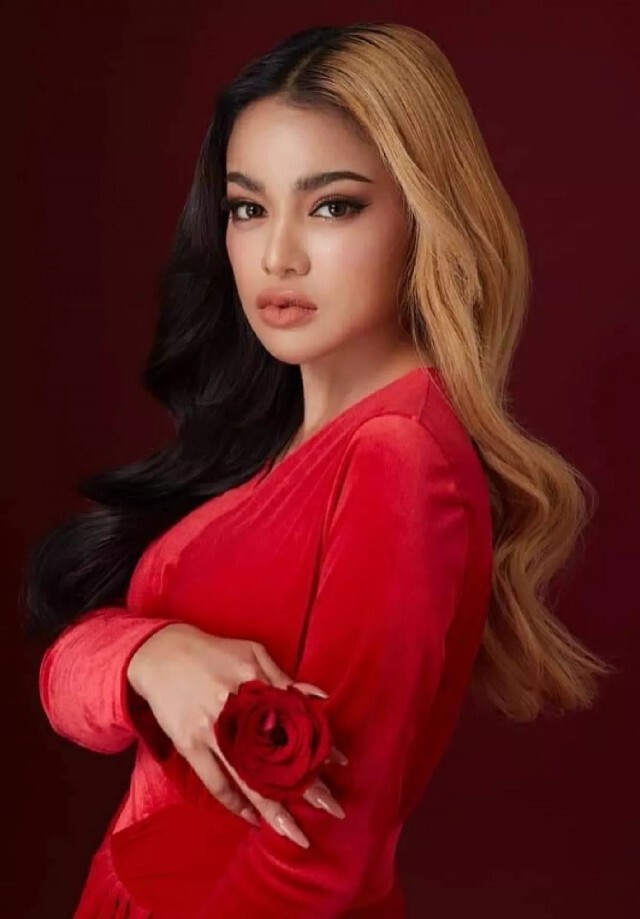 "พิมรี่พาย" น้ำใจงาม! ส่ง "กล่องกำลังใจ" ช่วยคนกักตัว-ขาดรายได้ เผยขอคนที่ลำบากจริงๆ