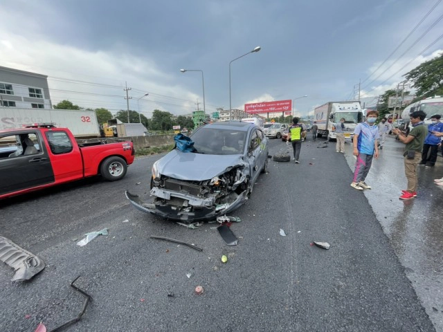 ชนวินาศ 2 รอบ 30 กว่าคันลงมอกลางดง