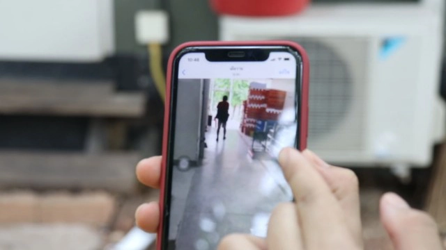 พระแปลงร่างเข้าไปรษณีย์เดินออกมาเป็นคนธรรมดา