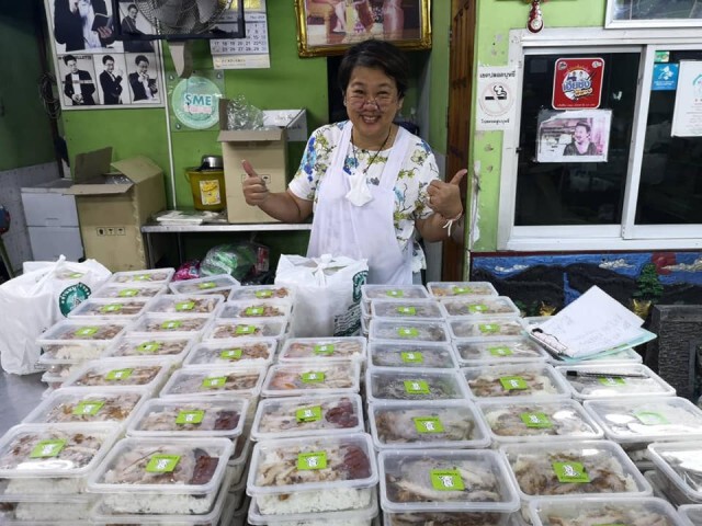 "หมูทอดเจ๊จง" ประกาศปิดร้านกว่า 10 สาขา 14 วัน หลังลูกสะใภ้ติดโควิด-19