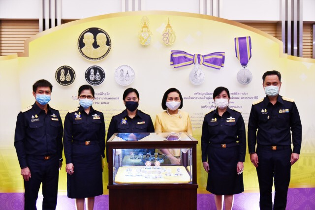 5 พ.ค. เปิดจองเหรียญที่ระลึกราชาภิเษกสมรส