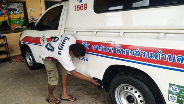 ชื่นชมหนุ่มร้านคาร์แคร์โคราช ล้างรถหน่วยกู้ภัยฟรี