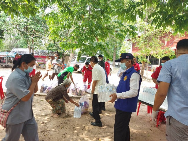 มูลนิธิมหาสารคามการกุศลจีเสียงเกาะมอบถุงยังชีพบรรเทาภัยโควิด3อำเภอ