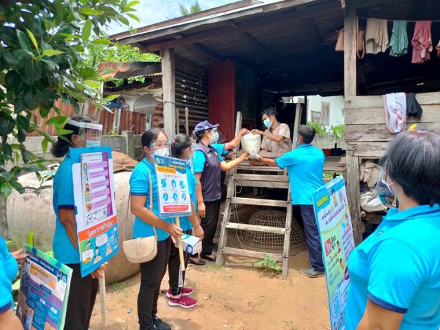 สี่ทหารเสือเคาะประตูบ้านแนะป้องกันโควิด พบผู้ป่วยเพิ่ม 6 รายสะสม 67 ราย