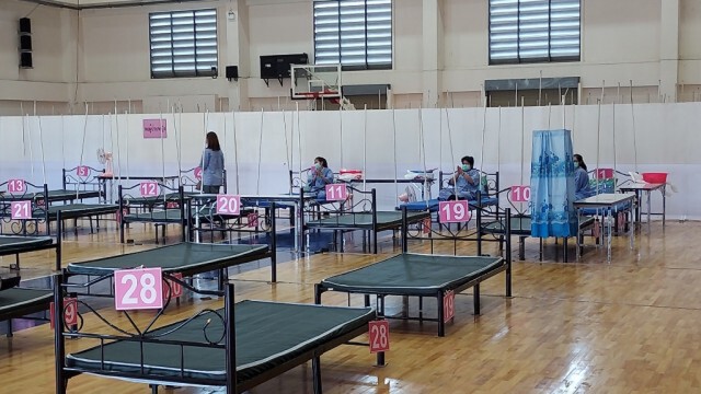 ซ้อมย้ายผู้ป่วยโควิดไป รพ.สนาม ชี้ ไม่พบผู้ป่วยเพิ่มเป็นสัญญาณที่ดี