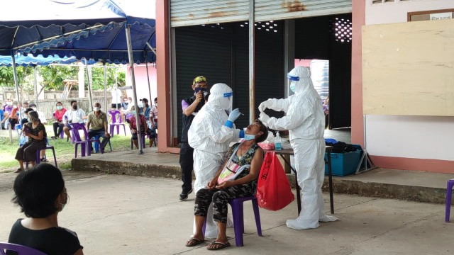 ล็อคดาวน์หมู่บ้านสบกอนติดเชื้อ49ราย