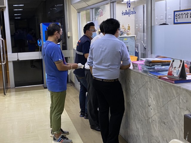 ‘ก้าวไกล’ จับมือ ‘กลุ่มเส้นด้าย’ ประสานหาเตียงผู้ป่วย