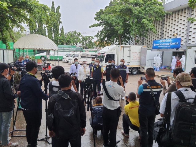 "สตม.รองรับนโยบายรัฐบาล เตรียมพร้อมเปิดรพ.สนามชั่วคราว