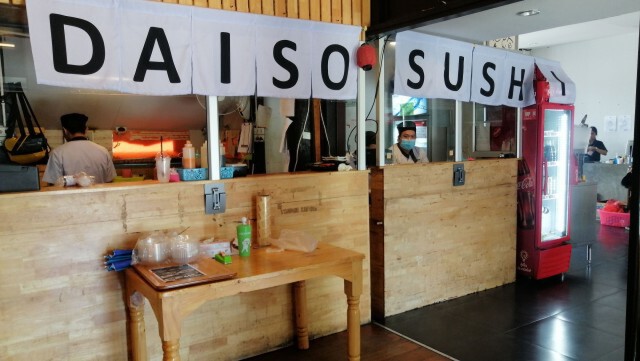 เปิดใจ! เจ้าของร้านบุฟเฟ่กินในรถ