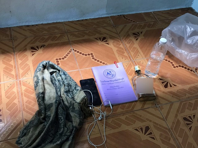 ครูสาวเครียดหาเงินใช้หนี้ไม่ทันเขียนจดหมายลาก่อนผูกคอตาย