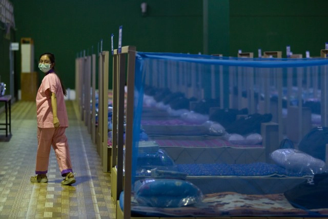 ผู้ว่าฯกทม.ตรวจความพร้อม โรงพยาบาลสนามเอราวัณ 3 พร้อมรับผู้ป่วยโควิด