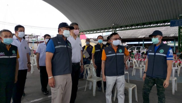 "อนุทิน"ลงพื้นที่ชุมชน 70 ไร่ ลุยตรวจเชิงรุกโควิด