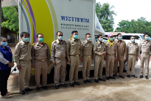 รถตรวจเชื้อฯพระราชทาน ตรวจเชิงรุกชาวบ้านกว่า 300 คนรู้ผลคืนนี้