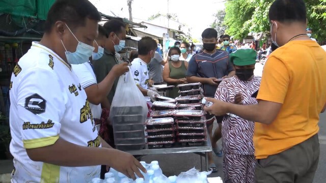 "ปชป. สงขลา" เดินหน้าช่วยเหลือชาวชุมชนที่ได้รับผลกระทบจาก "โควิด-19"