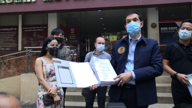 ทนายฟ้องหมิ่นฯ 800 คู่กรณี "บัวขาวยันแฟนคลับ"