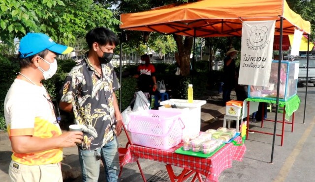 3นักดนตรีสู้พิษโควิด-ขายของ"Street food"