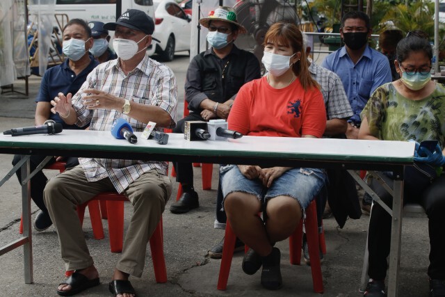 ปธ.ชุมชนคลองเตยยัน "บัตรคิวฉีดวัคซีน" แจกตามระดับความเสี่ยง ไม่มีเล่นพรรคเล่นพวก