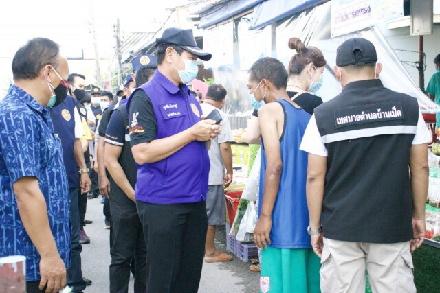 นายอำเภอพร้อมสาธารณสุขลุยตรวจตลาดคำไฮ