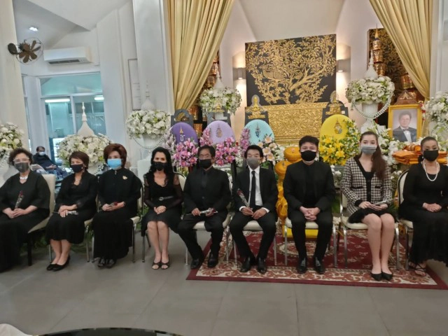 สมาคมนักร้องฯ ร่วมเป็นเจ้าภาพงานศพ "ครูชาลี อินทรวิจิตร" 2ดาราดัง "เปิ้ล จารุณี-นก สินจัย" ร่วมอาลัย