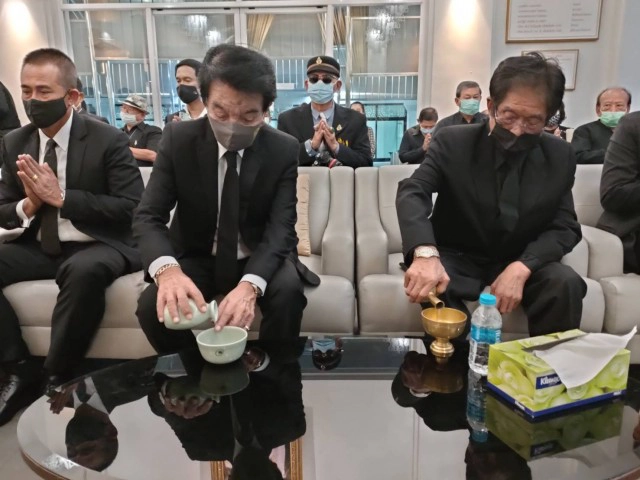 สมาคมนักร้องฯ ร่วมเป็นเจ้าภาพงานศพ "ครูชาลี อินทรวิจิตร" 2ดาราดัง "เปิ้ล จารุณี-นก สินจัย" ร่วมอาลัย