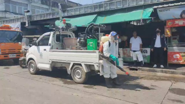 สั่งปิดตลาดหลังตรวจเชิงรุกพบแม่ค้าติดเชื้อ