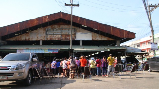 เร่งสอบสวนโรคพ่อค้าแม่ค้าในตลาดมุกดาหาร 200 ราย