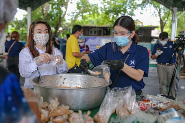 ครัวเนชั่นปันน้ำใจ ส่งต่ออาหาร ช่วยชุมชนคลองเตย