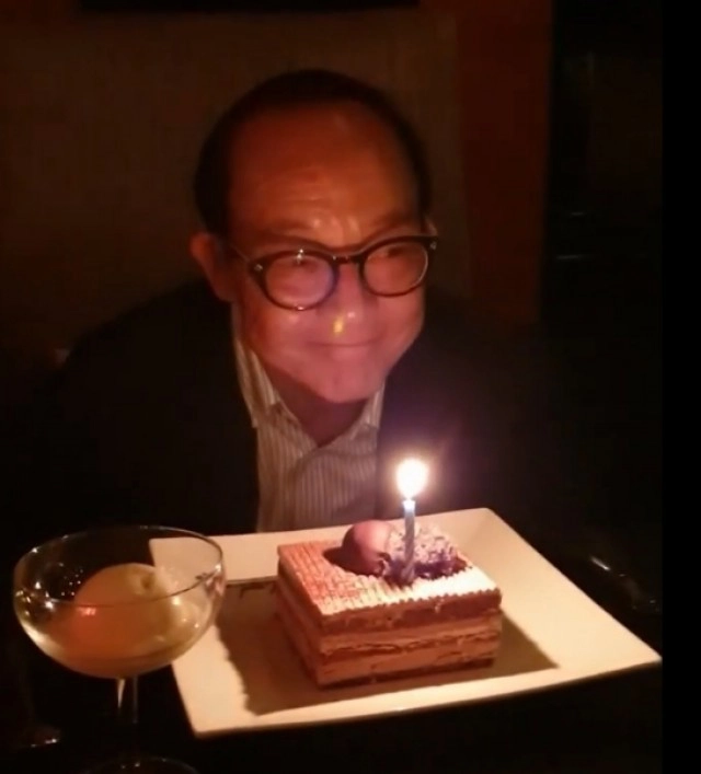 เศร้า!! "คริส-พลอย หอวัง" สูญเสียคุณพ่อ จากภาวะหัวใจล้มเหลว ในวัย 71 ปี