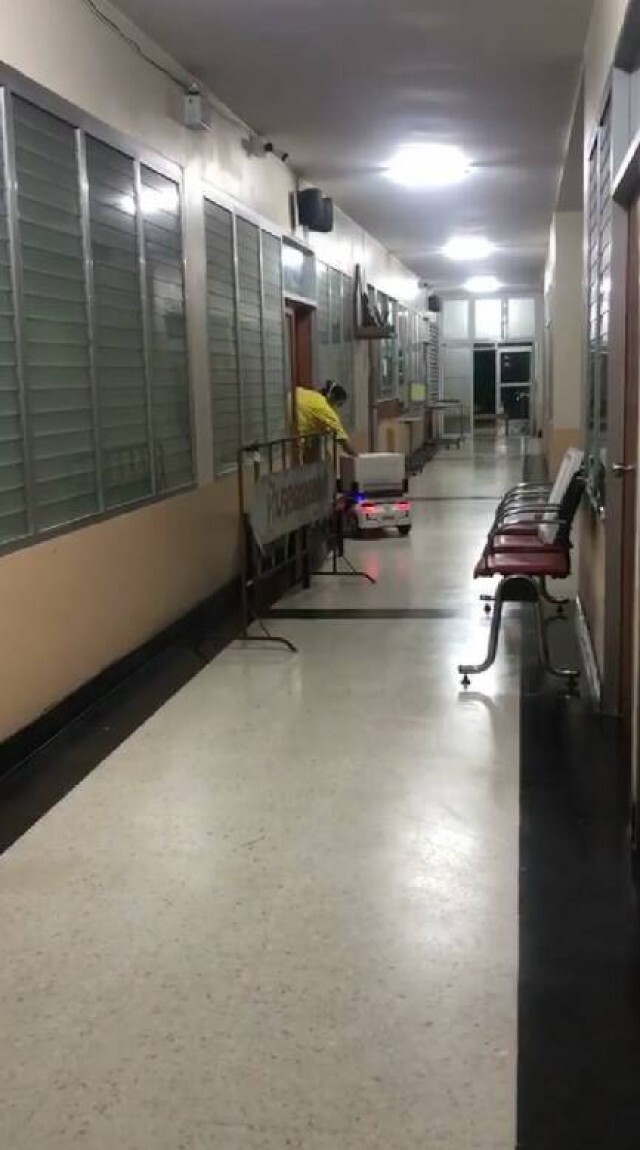 ไอเดียเจ๋ง ผอ.รพ.นำรถบังคับวิทยุของลูกส่งอาหารผู้ป่วยโควิด