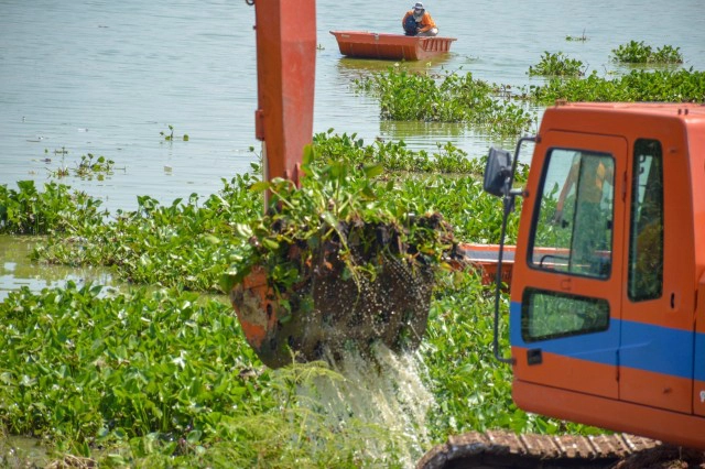 ผู้ว่าฯขอนแก่น เตรียมพร้อมรับมือฝนป้องกันน้ำท่วมเขตเศรษฐกิจ
