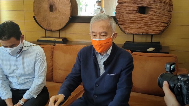 "สุวัจน์" เสนอให้ ฉีดวัคซีนเป็นวาระแห่งชาติ