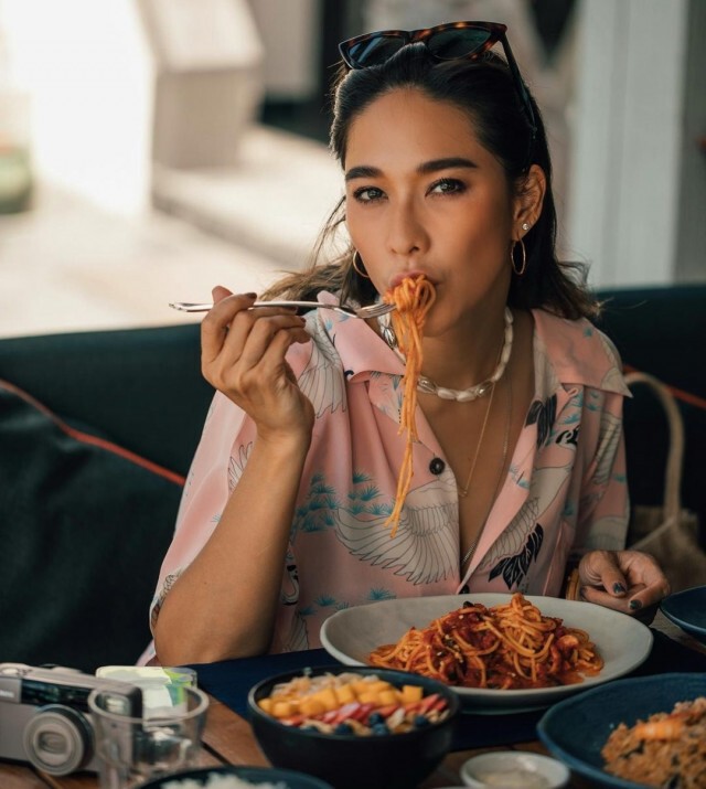 "พลอย เฌอมาลย์" ขอโทษผ่านไอจี รับผิดพลาดการ์ดตก พร้อมแจงไทม์ไลน์เพิ่มเติม