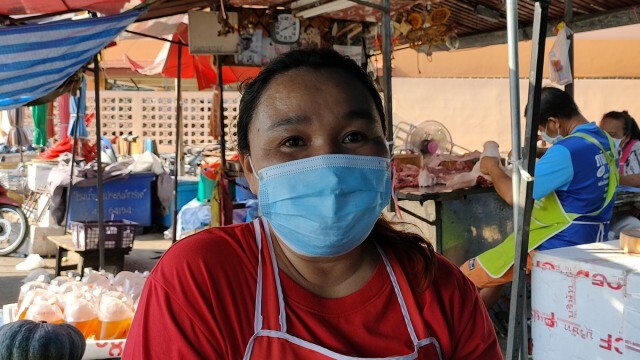 พ่อค้าแม่ค้ามั่นใจฉีดวัคซีนแล้วป้องกันเชื้อโควิดได้