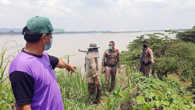 ช้างป่าภูวัวลอยน้ำข้ามโขง จนท.จัดชุดผลักดันเข้าป่าหากกลับมาฝั่งไทย