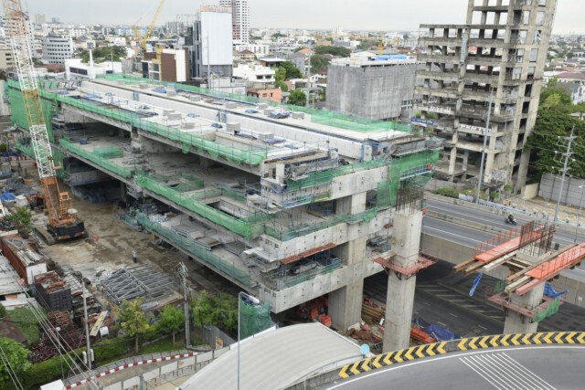 รถไฟฟ้าสายสีเหลือง - ชมพู คืบหน้ากว่า 70% พร้อมเปิดปี 65