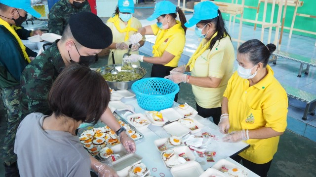 ทหารผนึกเกษตรกร! ช่วยประชาชนเชียงใหม่สู้โควิด19