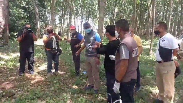 หนึ่งในผู้ต้องหาฆ่าฝังดินมอบตัวเหลือหนี อีก 2 ราย