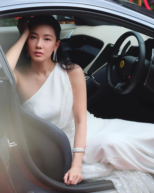 "นุ่น วรนุช" อวดภาพคู่ "ต๊อด" สุดหวาน!! ฉลองครบรอบแต่งงาน 11 ปี