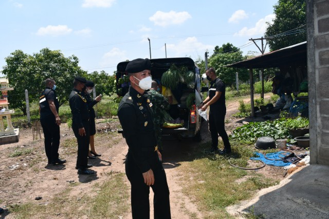 จัดคาราวานตลาดสดเคลื่อนที่ช่วยโควิด-19