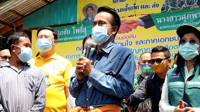 นายกฯขวัญ รวบรวมพันธมิตรควักเงินซื้อสับปะรดหวาน