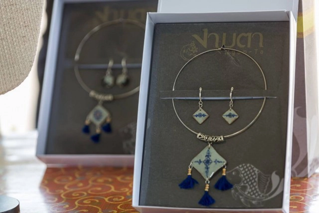 แบรนด์"งามตา"จิวเวลลี่ลายสังคโลก