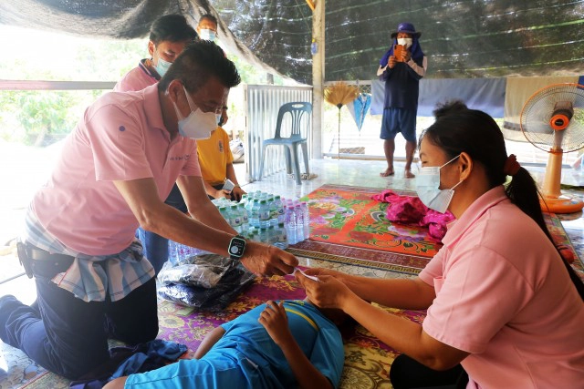 ความรักของแม่เลี้ยงลูกพิการสมองโต