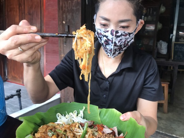 "ก๋วยเตี๋ยวผัดไทยอบชีส"-เมนูใหม่สู้โควิด