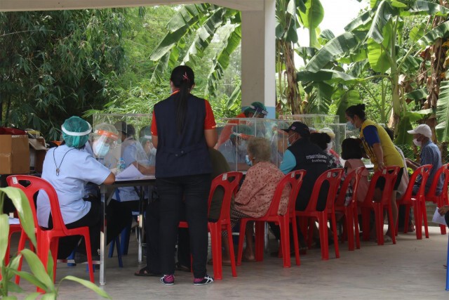 "พิจิตร"ปิดหมู่บ้านตรวจหาเชื้อ-พบผู้ป่วย11ราย