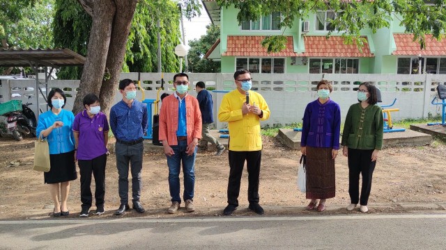 "เสริมงาม"เปิดตลาดหน้าอำเภอ-ช่วยชาวบ้านกระทบโควิด