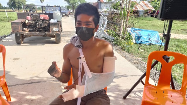 ตาวัย 73 เห็นวัวแม่ลูกอ่อนตากแดดจะพาเข้าร่มเจอขวิดกระทืบซ้ำดับคาทุ่ง