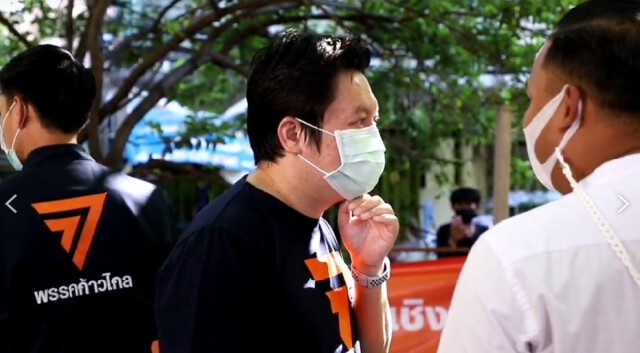 มูลนิธิไทยซัมมิทพัฒนา ผนึกกำลัง คณะก้าวหน้า กลุ่มเปลือกส้ม  บุกตลาดวัดสะพาน ดินแดง ตรวจโควิดเชิงรุก