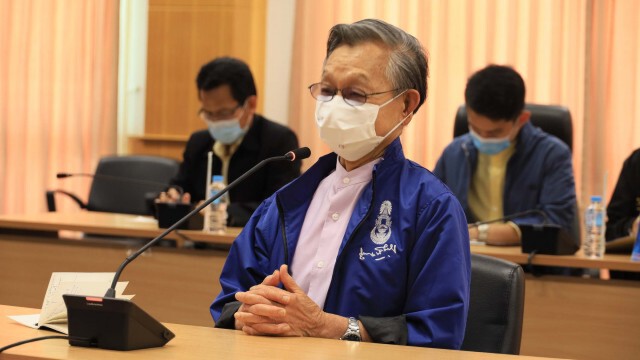 ‘ชวน หลีกภัย’ มอบหน้ากากอนามัย ขอนแก่น-กาฬสินธุ์