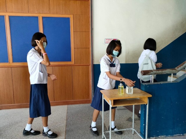 งานเข้า!คลัสเตอร์แคมป์คนงานหนีกรุงกลับบ้าน ยอดโควิดพุ่ง