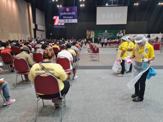 โคราชเริ่มฉีดวัคซีนให้กับกลุ่มผู้สูงอายุ-7โรคเรื้อรังวันแรก